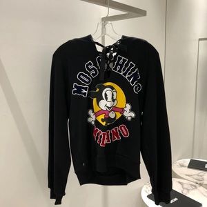 Moschino hoodie missing string